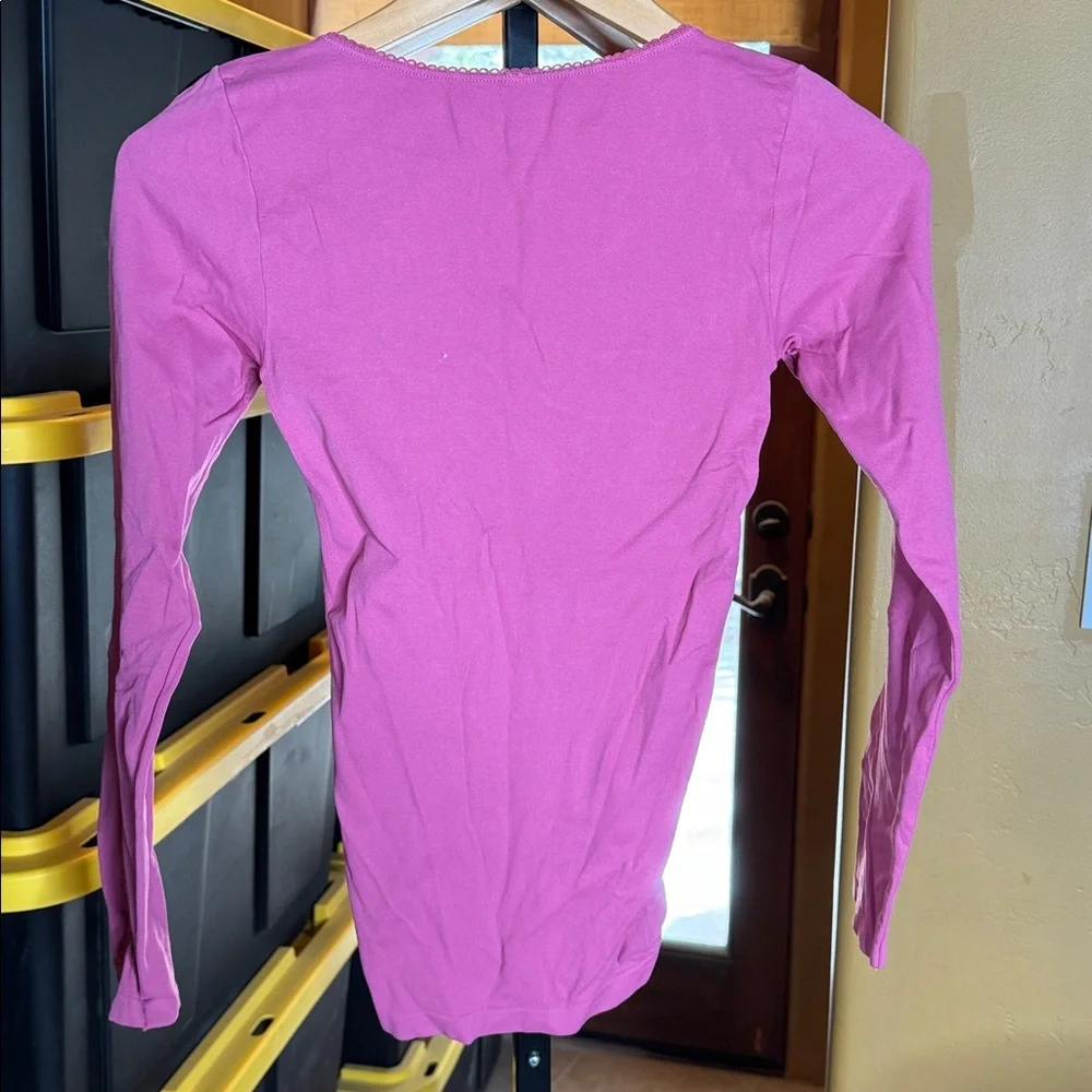 NWOT Last Tango Mauve Ruched V-Neck Ribbed Stretch Long Sleeve Top Size S / M